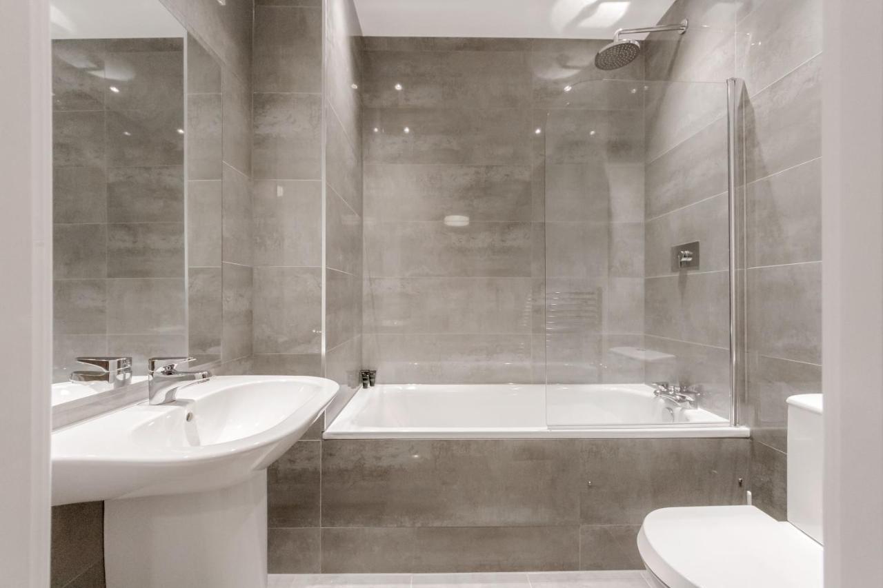 Roomspace Serviced Apartments - Nouvelle House Саттон Екстер'єр фото