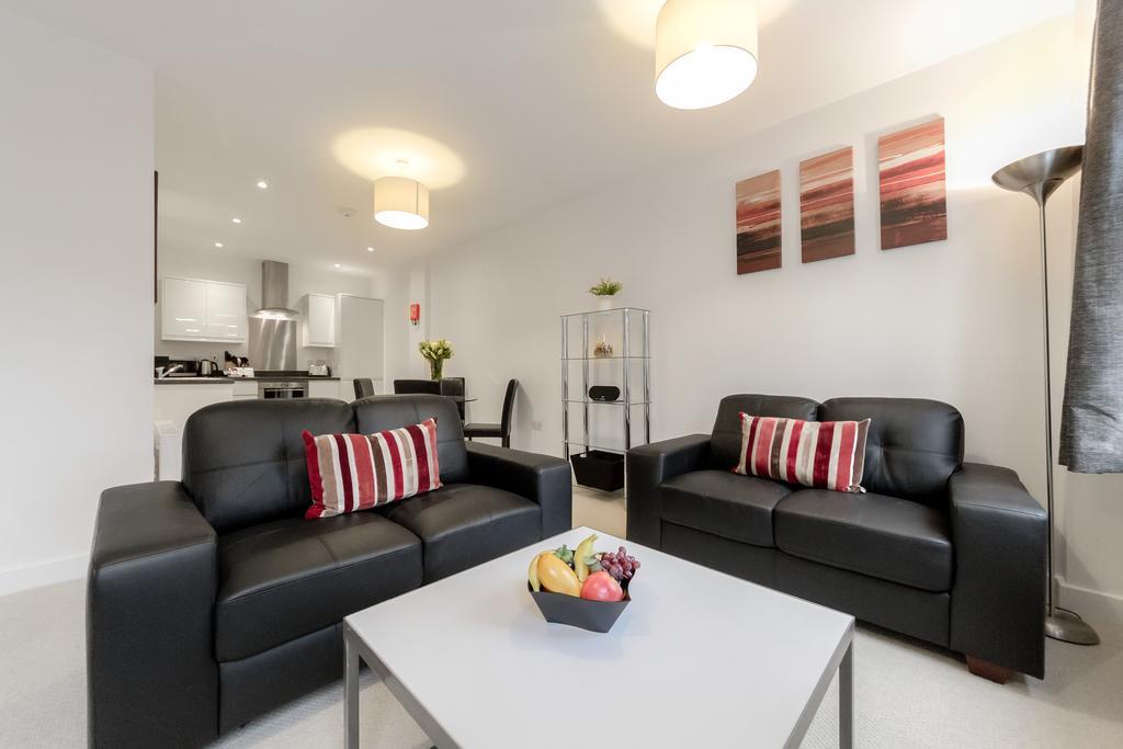 Roomspace Serviced Apartments - Nouvelle House Саттон Екстер'єр фото