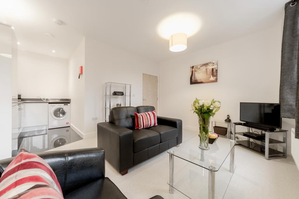 Roomspace Serviced Apartments - Nouvelle House Саттон Екстер'єр фото